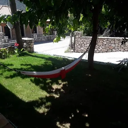 펜션 Sivros Village House
